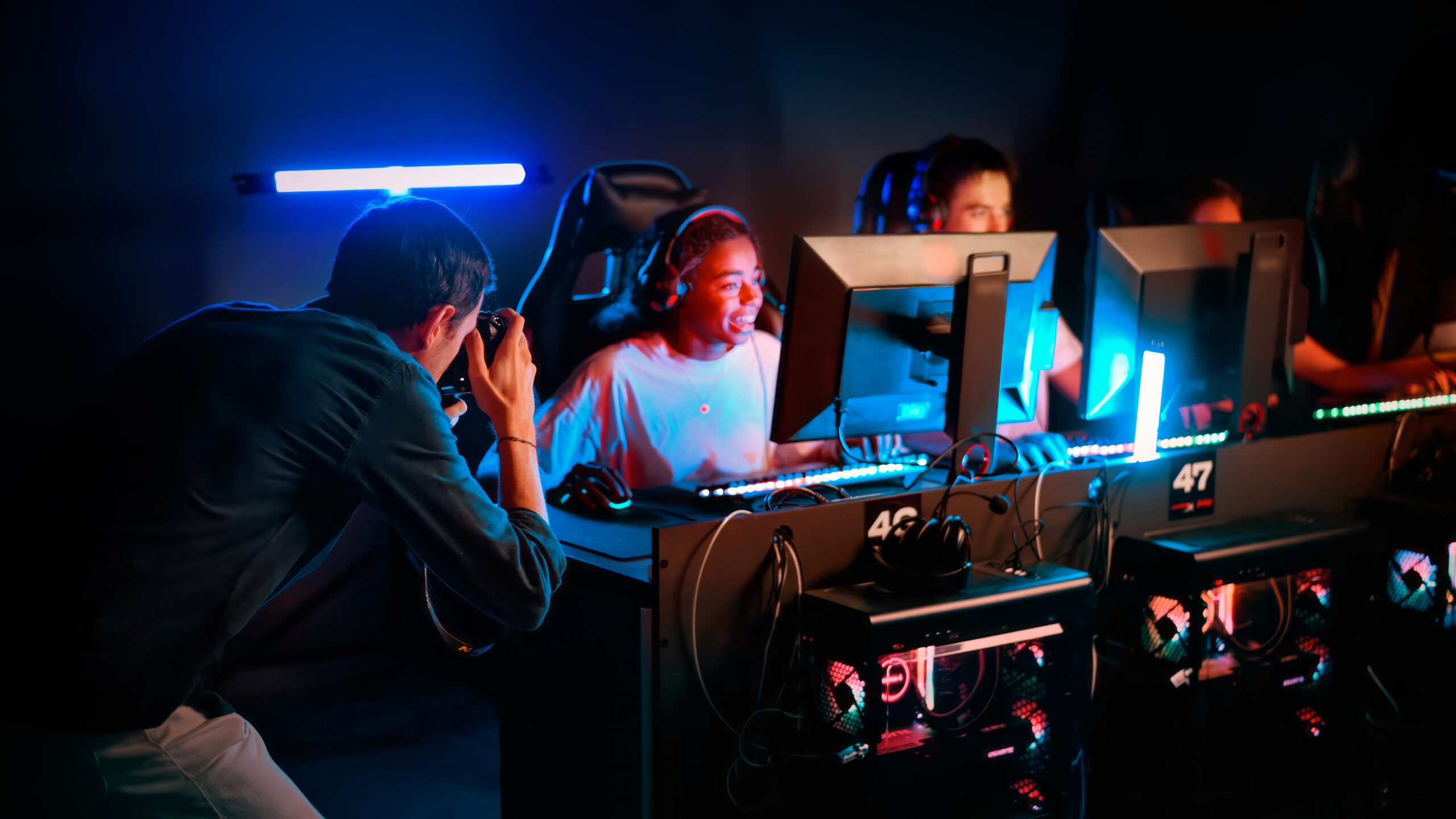 Healthy Gaming Habits: Why Blue Light Matters